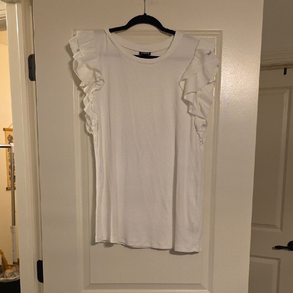 Torrid White Ruffle Sleeve Blouse Size 3